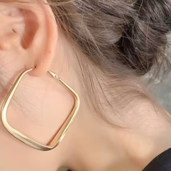 14K Gold filled hoop earrings - Picture 3 of 4